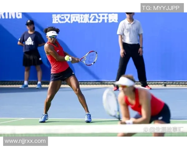 杭州网球队配合问题引发热议球员间默契与战术选择成焦点 杭州网球队配合问题引发热议球员间默契与战术选择成焦点