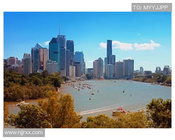 布里斯班与阳光海岸的精彩对决展现澳洲足球的魅力与激情 布里斯班与阳光海岸的精彩对决展现澳洲足球的魅力与激情