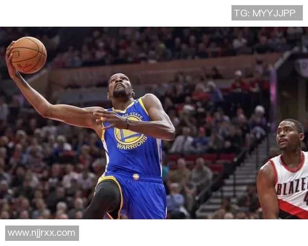 勇士与黄蜂激战正酣视频直播全程回顾精彩瞬间与精彩数据分析