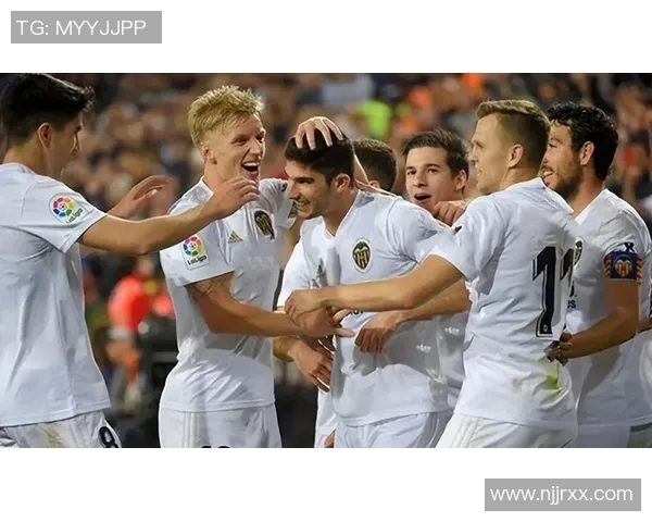 瓦伦西亚主场迎战马德里竞技双方争夺西甲积分榜重要位置