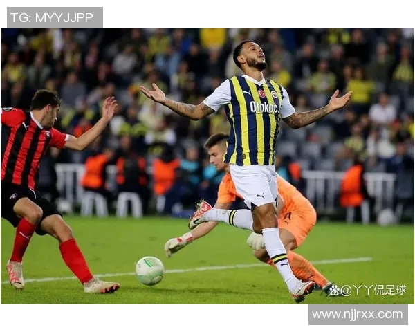 里昂主场迎战贝西克塔斯双方争夺欧战小组出线关键战